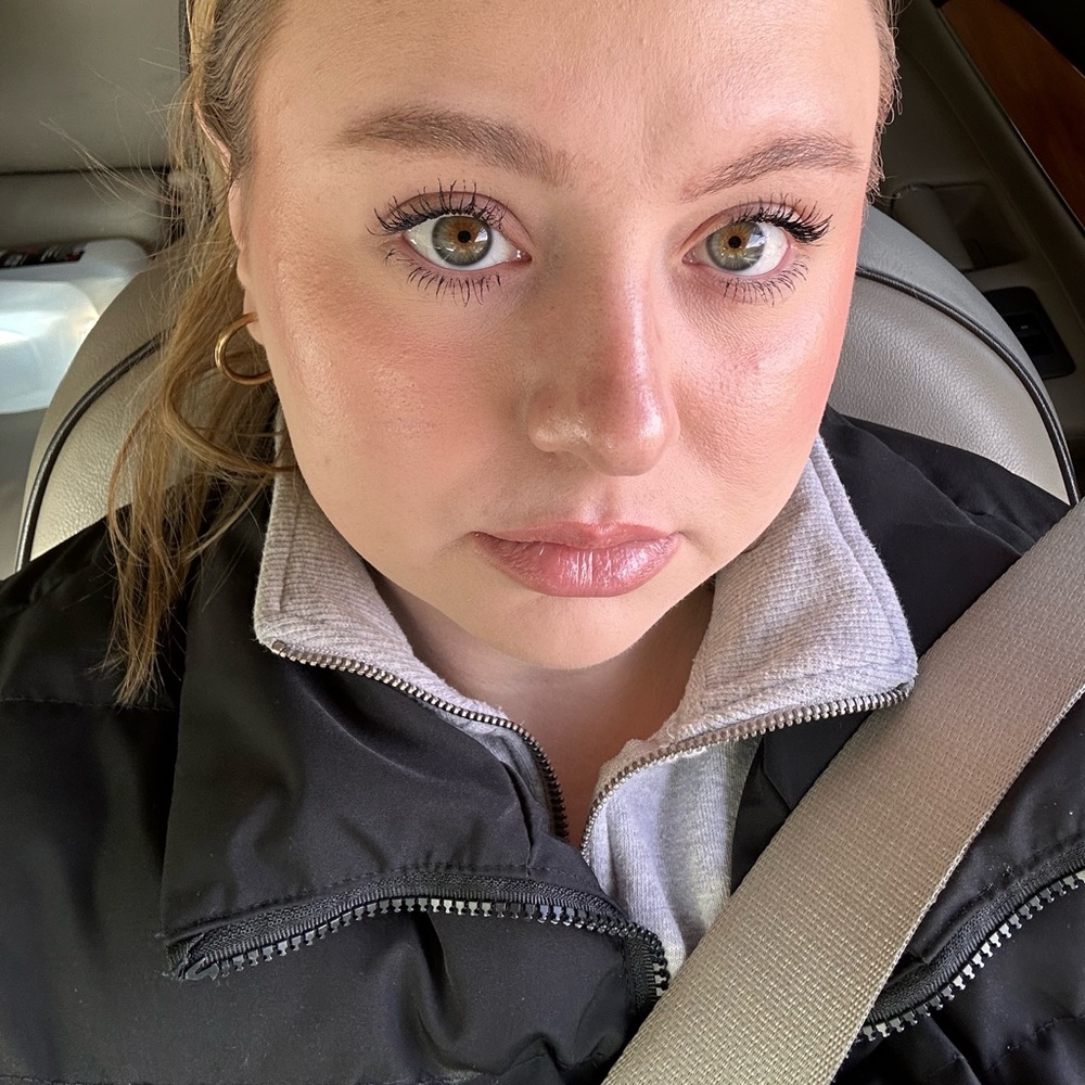 Meet your Posher, Mavel